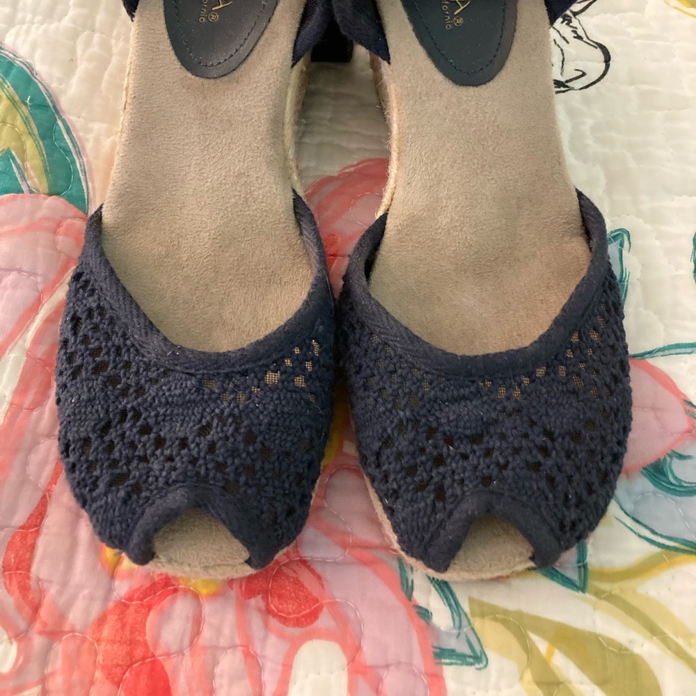 Summer SBICCA Espadrilles Navy Blue size 5